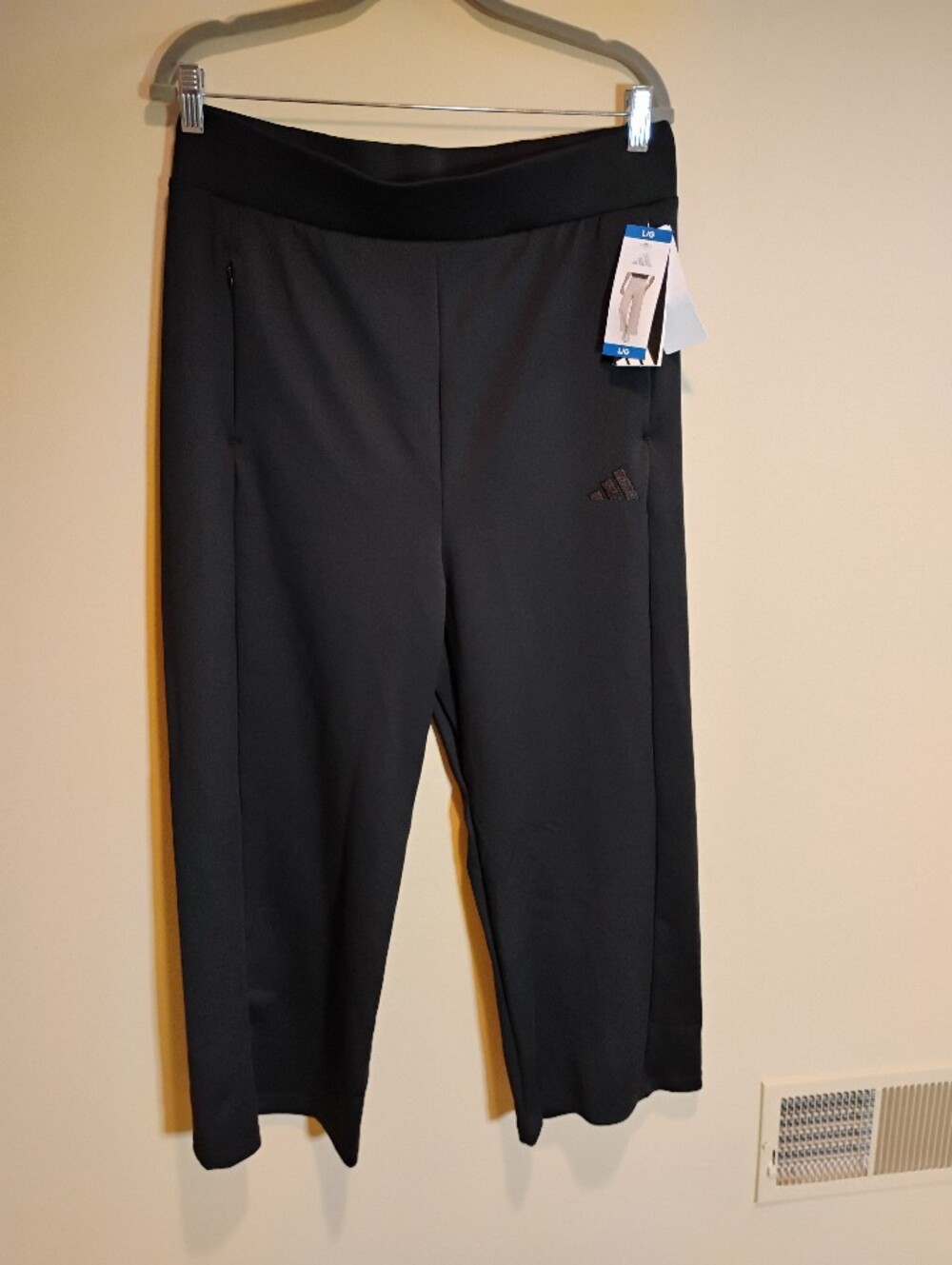 Adidas Wide Leg Pants Black Size L Inseam 27" Zippered Side Pockets